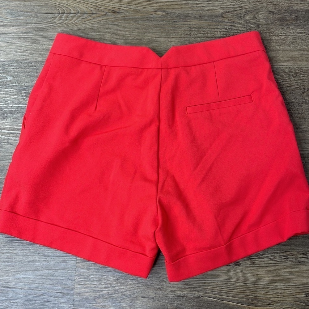 H&M Women’s Mid Rise Red Shorts, size 4 - Picture 9 of 10